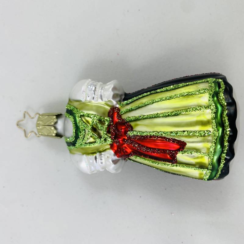Weihnachtskugel_Bayern_Dirndl_Hellgruen_3 Weihnachtskugel_Bayern_Dirndl_Hellgruen_3