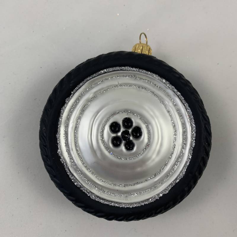 Weihnachtskugel_Auto_Autoreifen_4